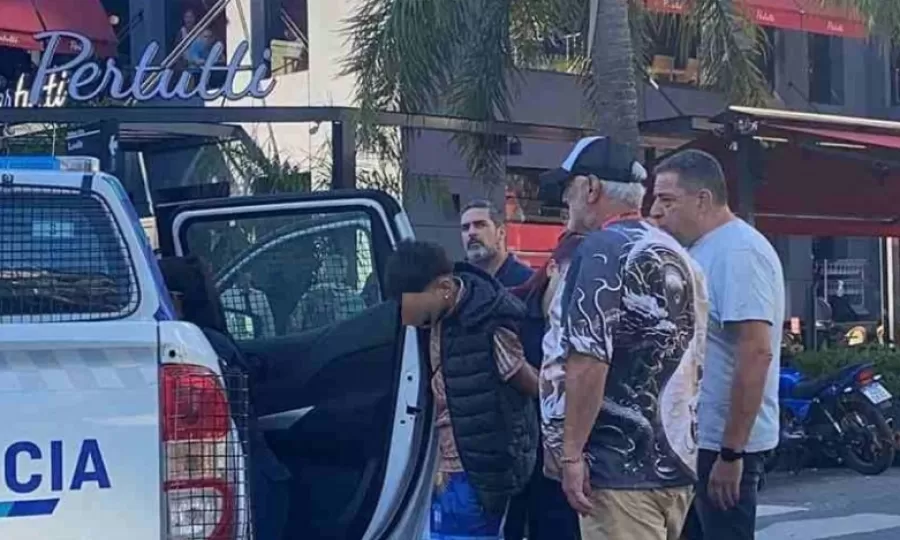 Vecinos frustraron el robo de una moto y atraparon al ladr&oacute;n