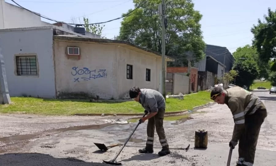 Nuevas obras de bacheo en Luis Guillón