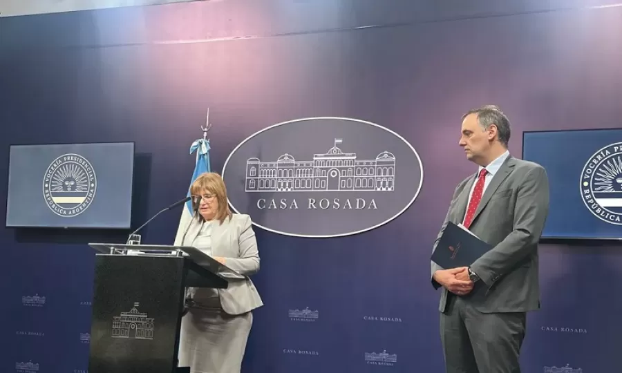 Bullrich y Adorni presentaron las propuestas del nuevo Código Penal: "Viene a poner orden donde antes reinaba la barbarie"