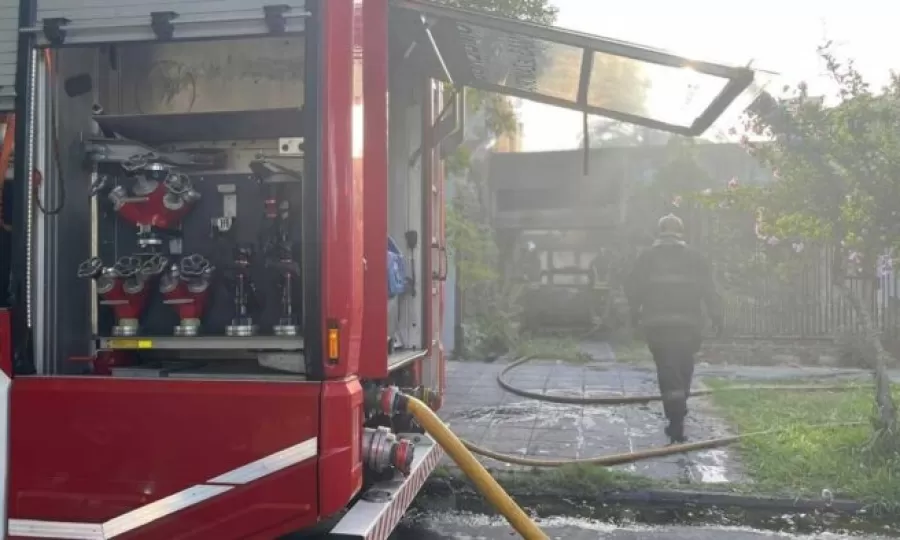 Se prendi&oacute; fuego una casa