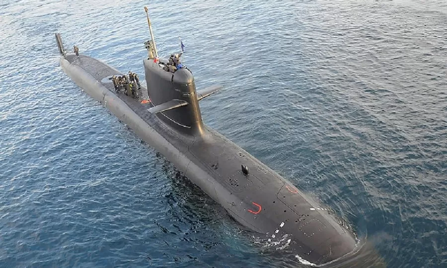 Javier Milei confirmó que Argentina comprará submarinos y buques a Francia: los detalles de la negociación