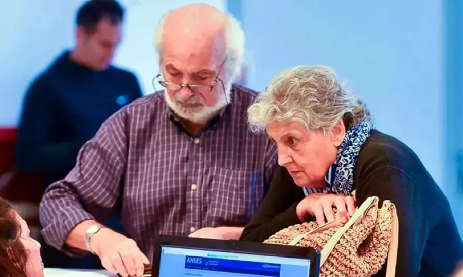 Seg&uacute;n la UCA, las jubilaciones m&iacute;nimas con bono cayeron 6% en el &uacute;ltimo a&ntilde;o