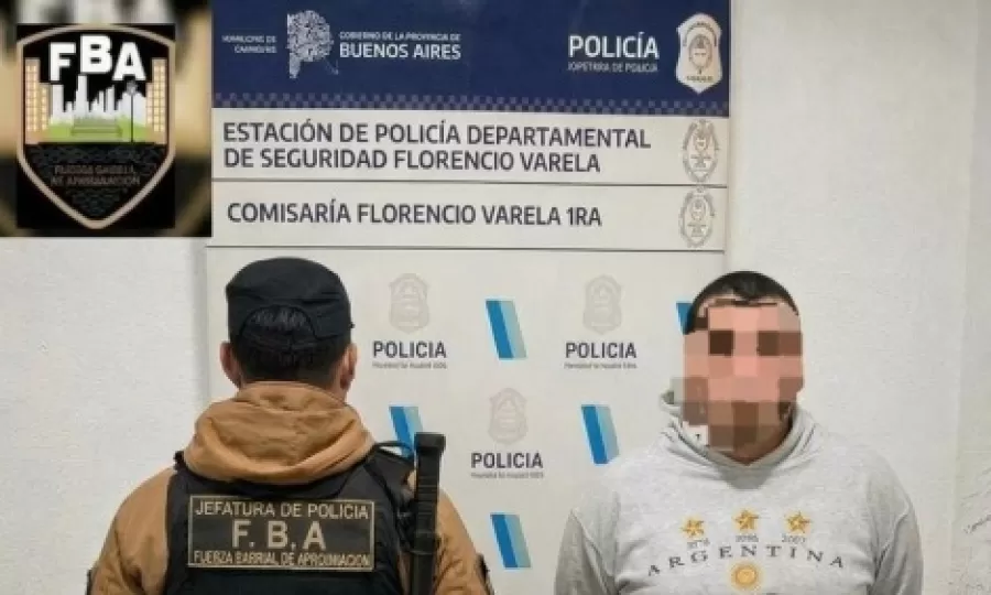 Ten&iacute;a arresto domiciliario y fue detenido mientras circulaba en una moto sin patente
