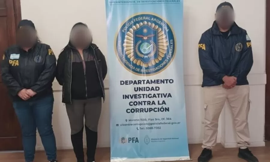Detuvieron a una mujer que se hac&iacute;a pasar por una autoridad judicial ofreciendo arreglos extrajudiciales por grandes sumas de dinero