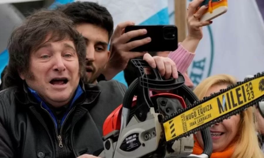El Gobierno ajust&oacute; 8% el gasto p&uacute;blico en agosto, con fuerte recorte de fondos a las provincias
