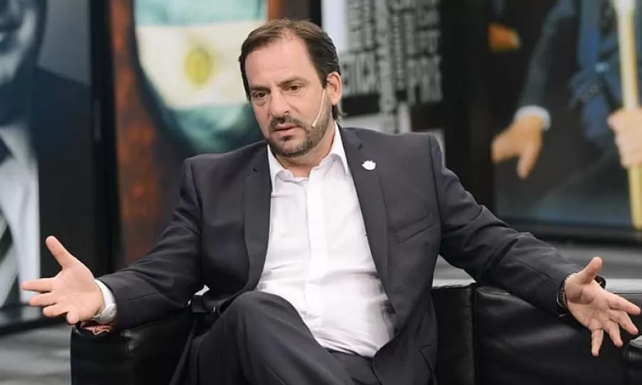 Kicillof puso a un intendente enfrentado con CFK como titular de un nuevo organismo econ&oacute;mico
